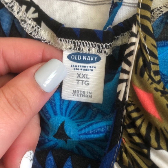 Old Navy summer top ☀️ - Picture 3 of 3